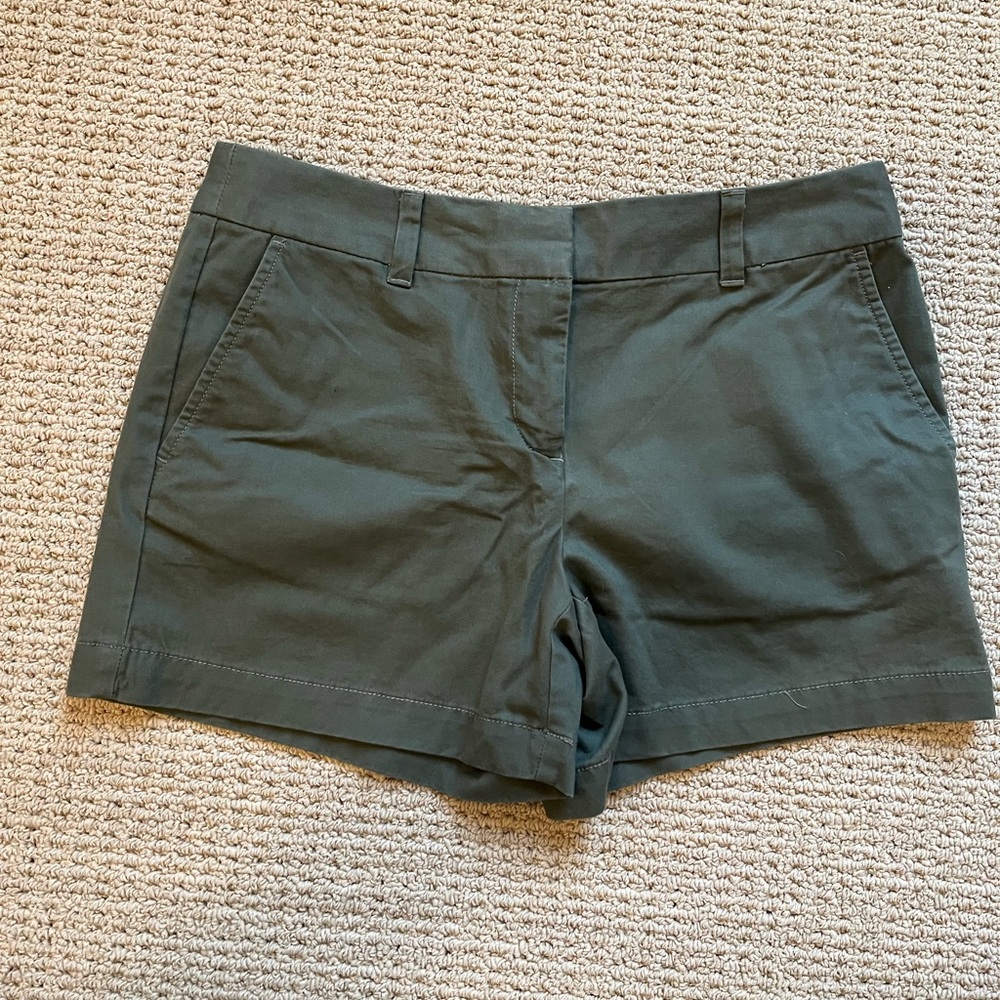 LOFT Green Cargo Shorts Relaxed Fit Cotton Blend